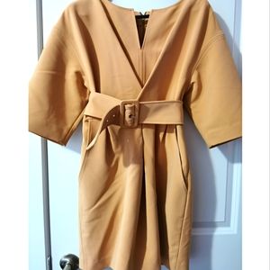 V neck dress with belt